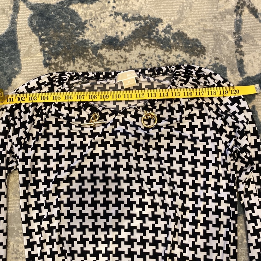 Micheal Kors blouse - Picture 9 of 10